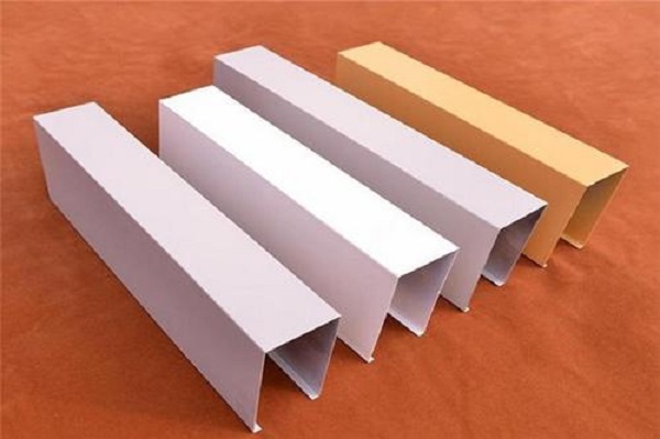 U-shaped aluminum square